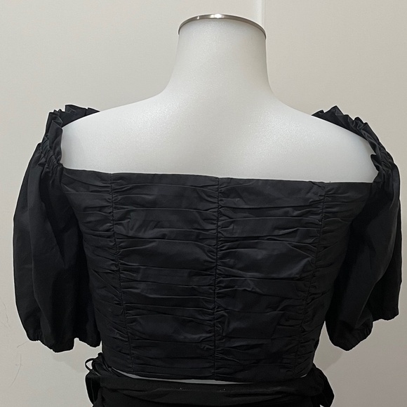 Tops - Picture 2 of 3